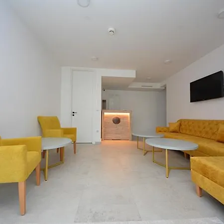 Apartment Miss Saray *