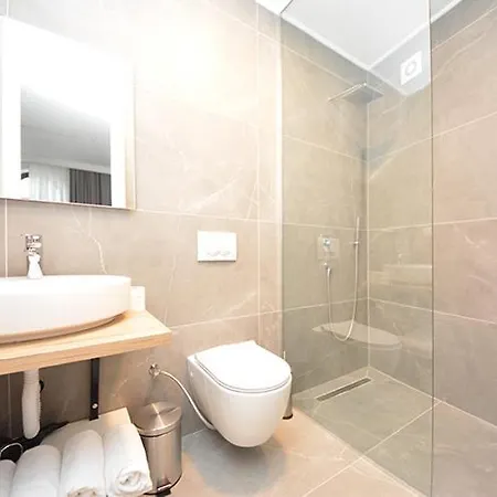 Apartment Miss Saray *